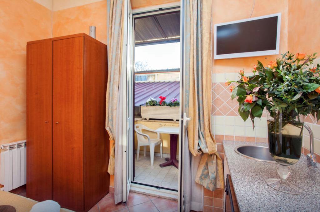 Residenza Camilla Hotel Roma Ngoại thất bức ảnh