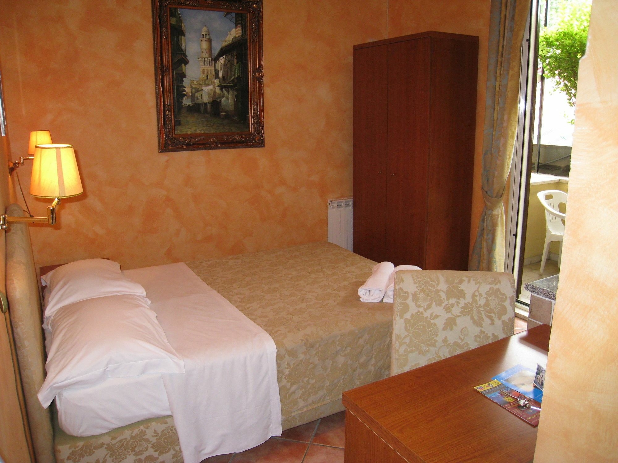 Residenza Camilla Hotel Roma Ngoại thất bức ảnh